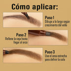 Lápiz de cejas impermeable con acabado natural.